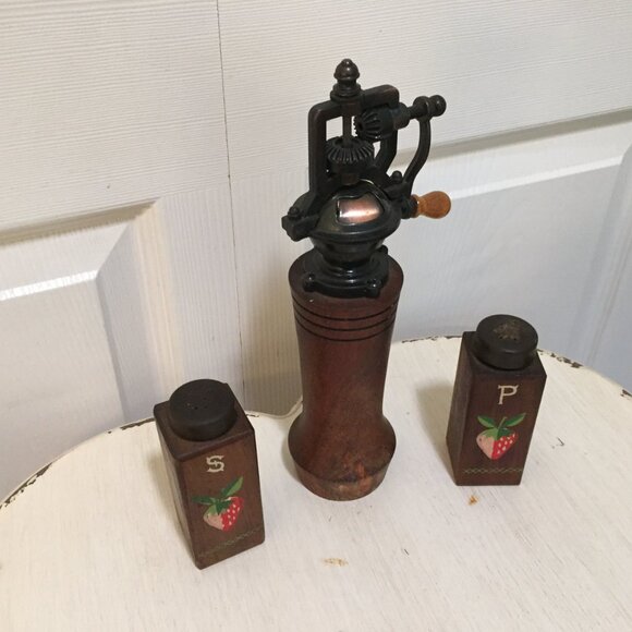 Vintage MCM Salt & Pepper "Strawberry" Design Shakers w/bonus Steampunk Look Cra - Picture 2 of 9